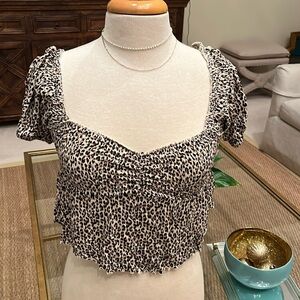 Urban Outfitters Women's multi Crop-top
Size Small. Like new condition.